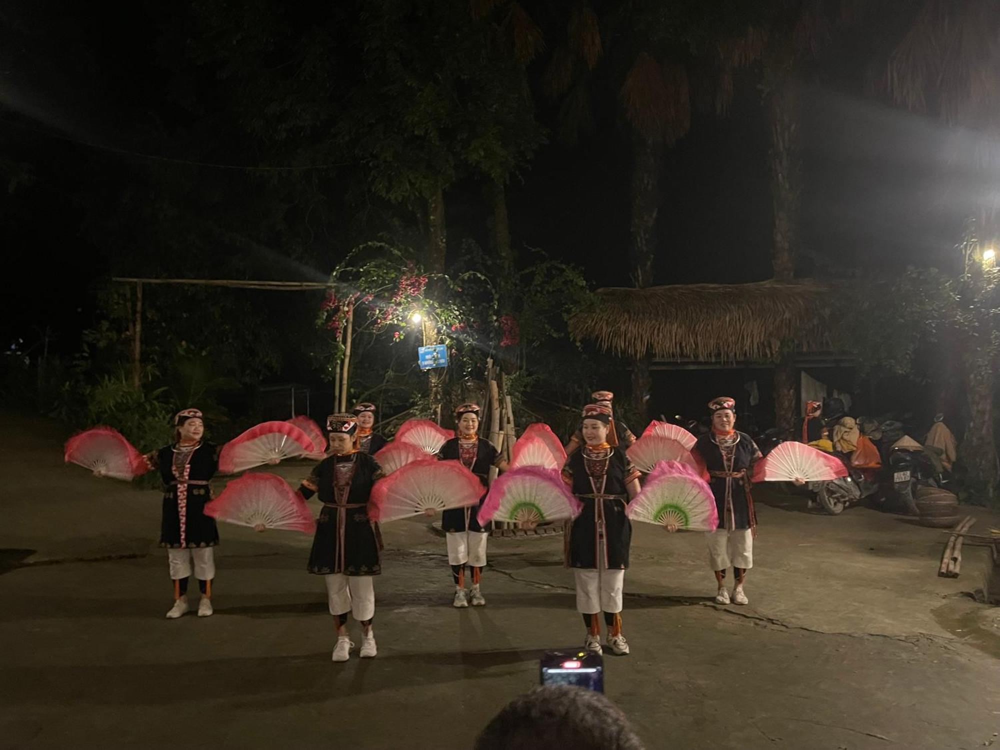 Vu Linh Palm House Homestay - Bungalow Yen Bai Eksteriør bilde